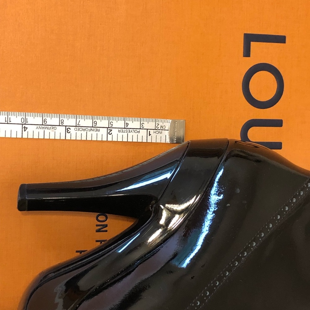 Authentic Black Patent Leather Burberry Booties - Picture 7 of 8